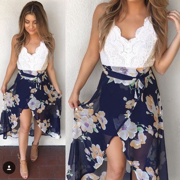 Floral midi dress with open back - Picture 2 of 5